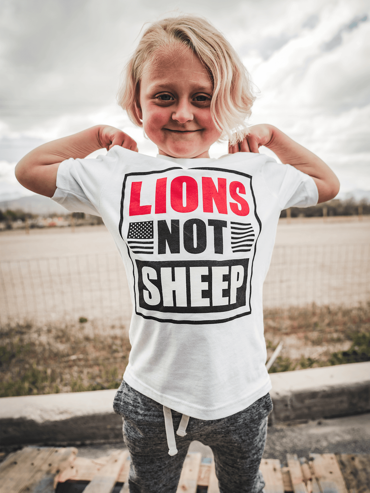 STREET Youth Tee - Lions Not Sheep ®