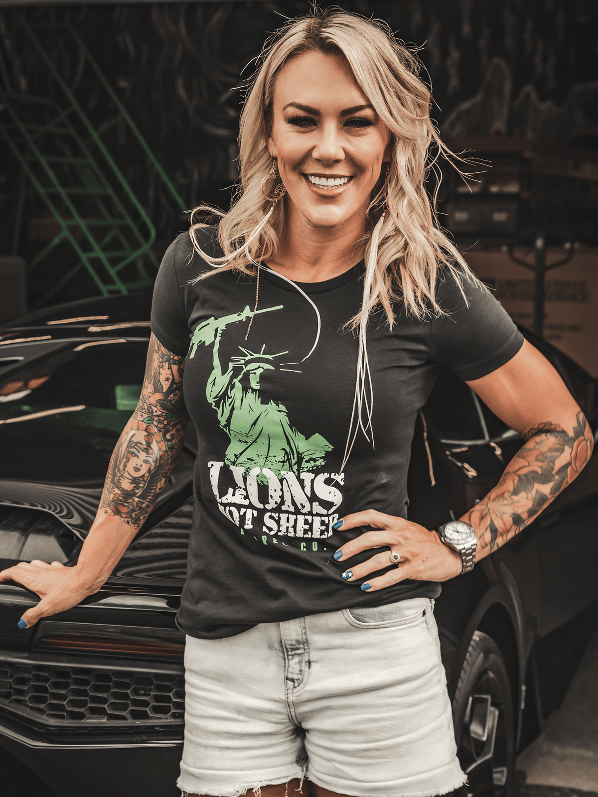 Lions Not Sheep ® LADY LIBERTY Womens Tee